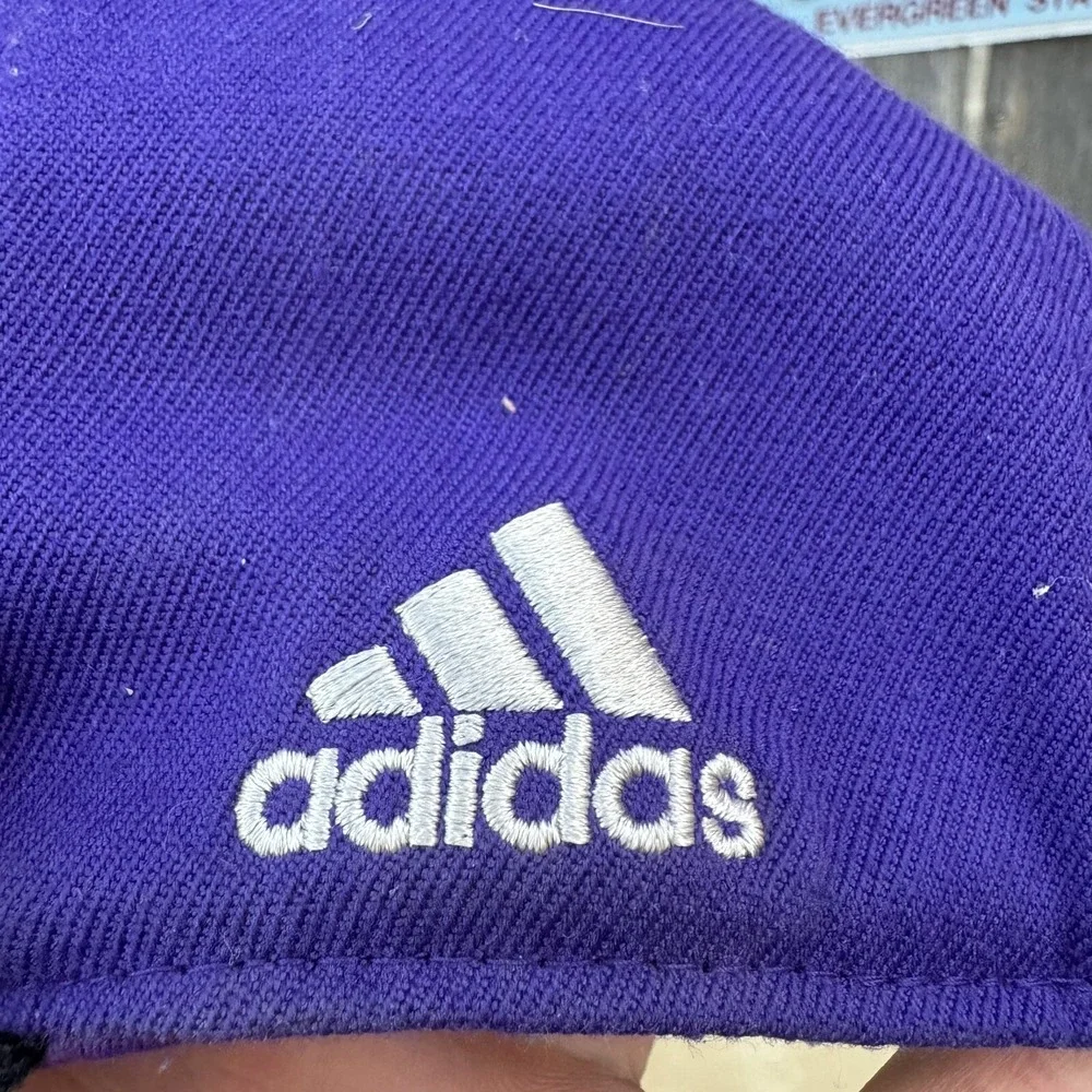 Adidas NBA Sacramento Kings Sz L/XL Hat Spellout Logo Purple‎ Black Signed